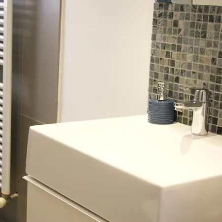 Freshness Modern 2 Bedroom With Balcony & Stunning Sea View In 아파트 *