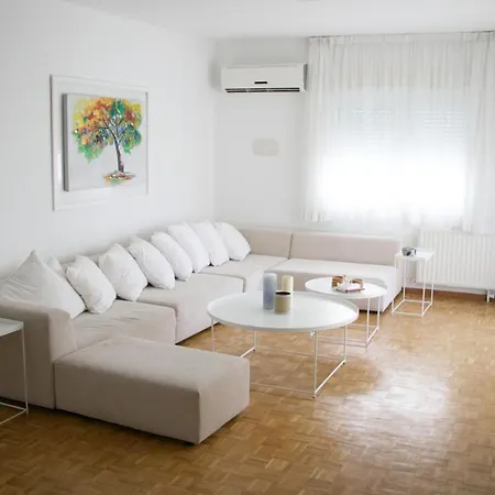 Daire Freshness Modern 2 Bedroom With Balcony & Stunning Sea View In