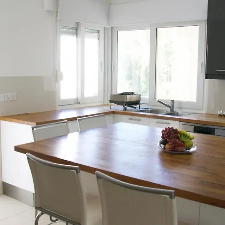 Freshness Modern 2 Bedroom With Balcony & Stunning Sea View In Apartment *