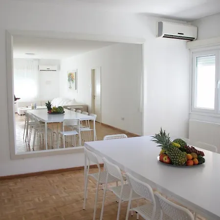 Daire Freshness Modern 2 Bedroom With Balcony & Stunning Sea View In *