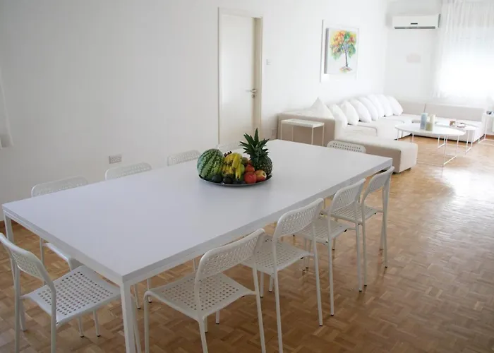 Freshness Modern 2 Bedroom With Balcony & Stunning Sea View In * Lemesos