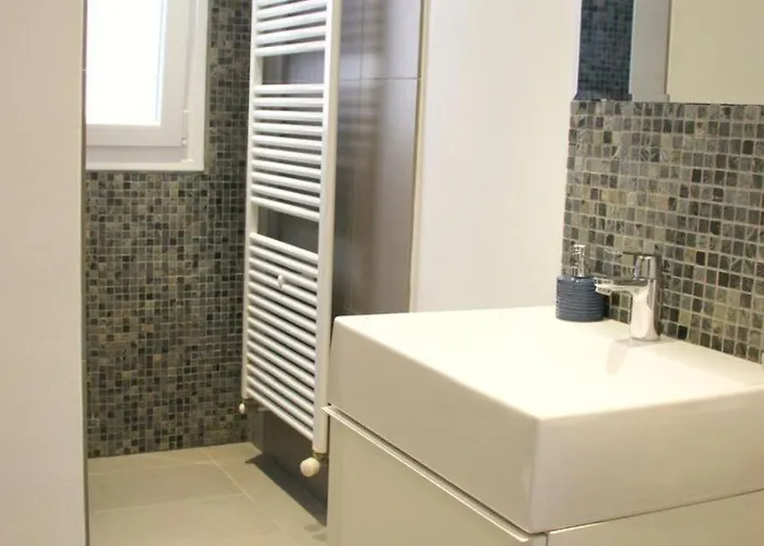 Freshness Modern 2 Bedroom With Balcony & Stunning Sea View In * Lemesos