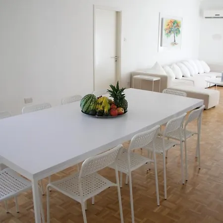Freshness Modern 2 Bedroom With Balcony & Stunning Sea View In * Lemesos